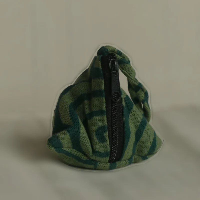 Pochette triangulaire fait main | verte / verte foncée