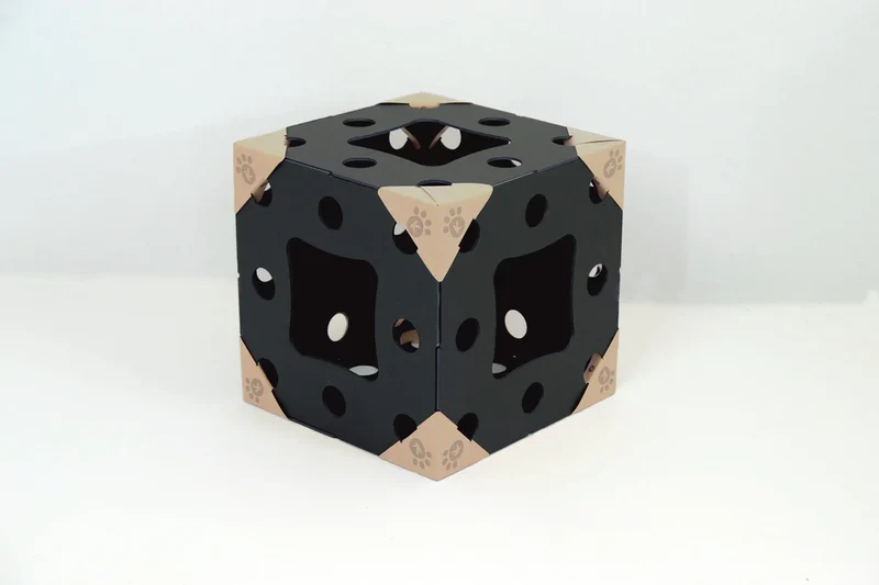 Arbre à Chat en Carton - Cube pour Chat Noir