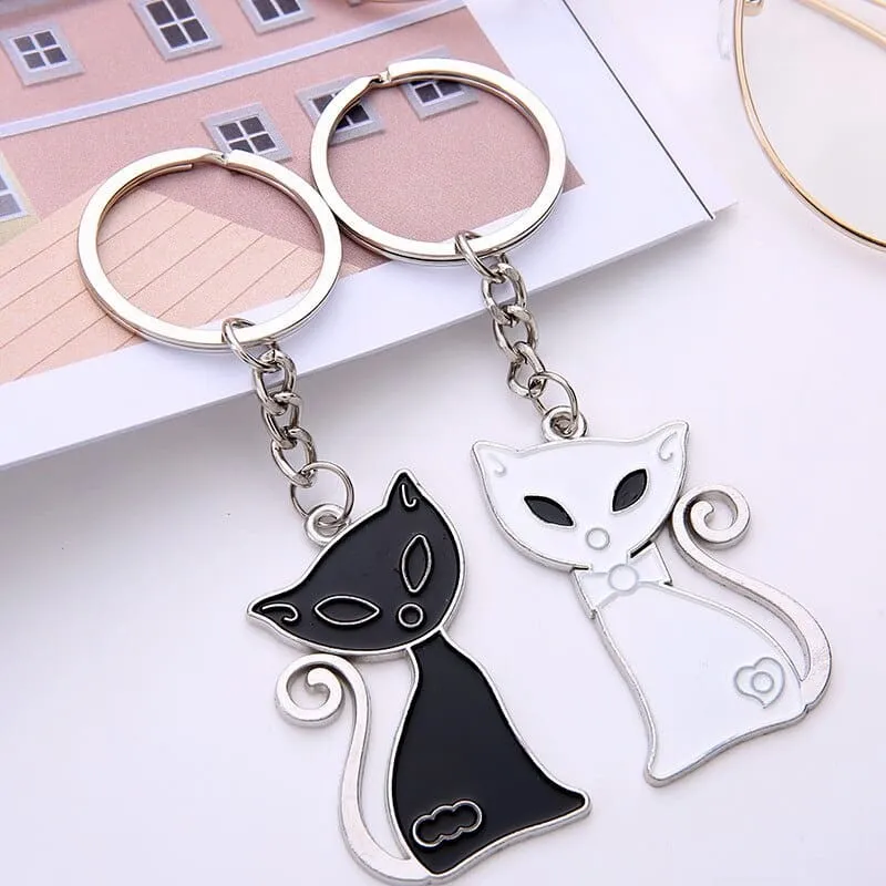 Porte-clés chat noir et chat blanc ORNAKAT™ (Lot de 2)