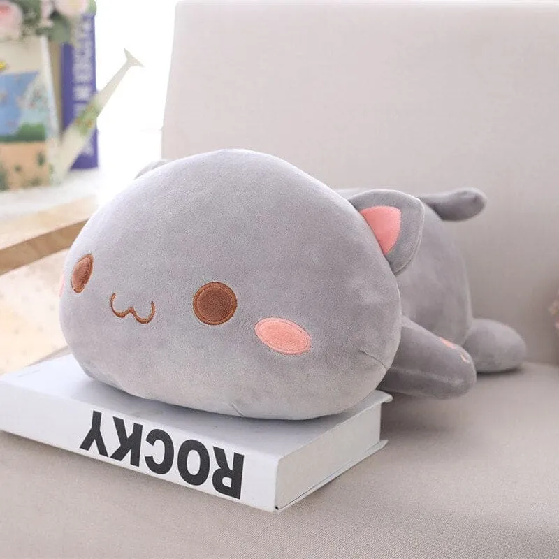 Coussin peluche chat kawaii PILOOKAT™