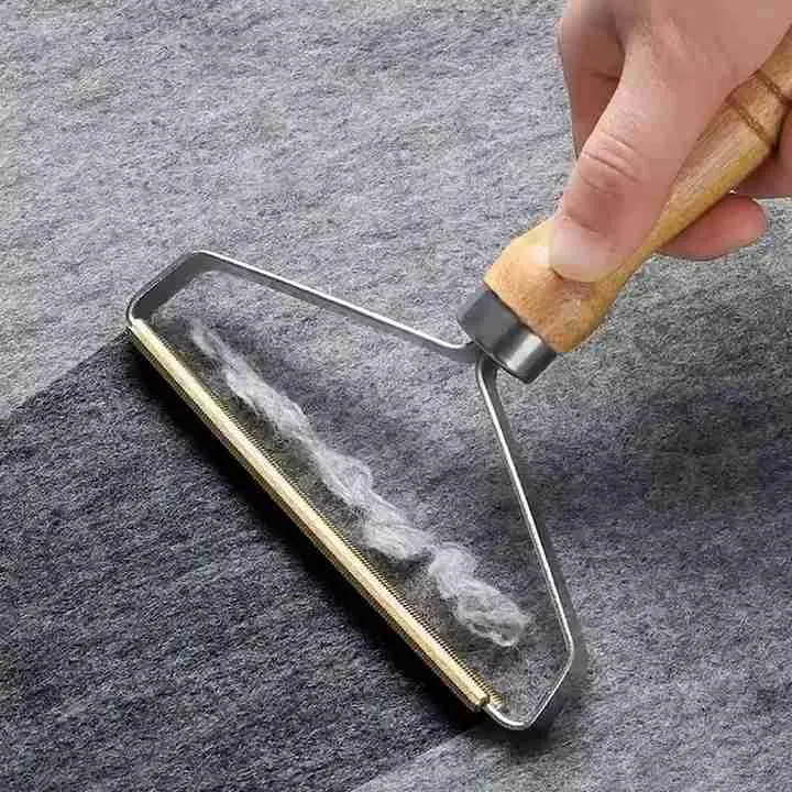 Brosse anti-poils chat - 90 % de poils en moins | FurAway