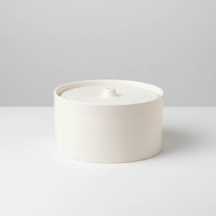 Fontaine à eau pour chat en céramique design : hydratation saine au quotidien