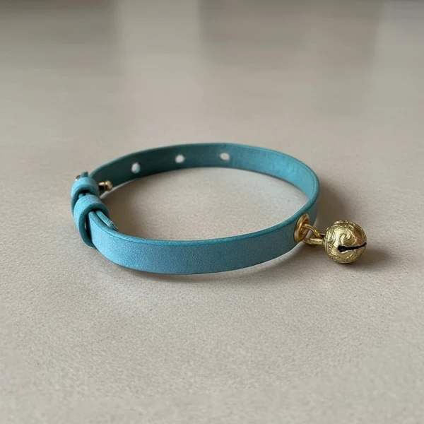 Collier en cuir noir avec clochette pour chat Oscar et Plume – réglable et sûr