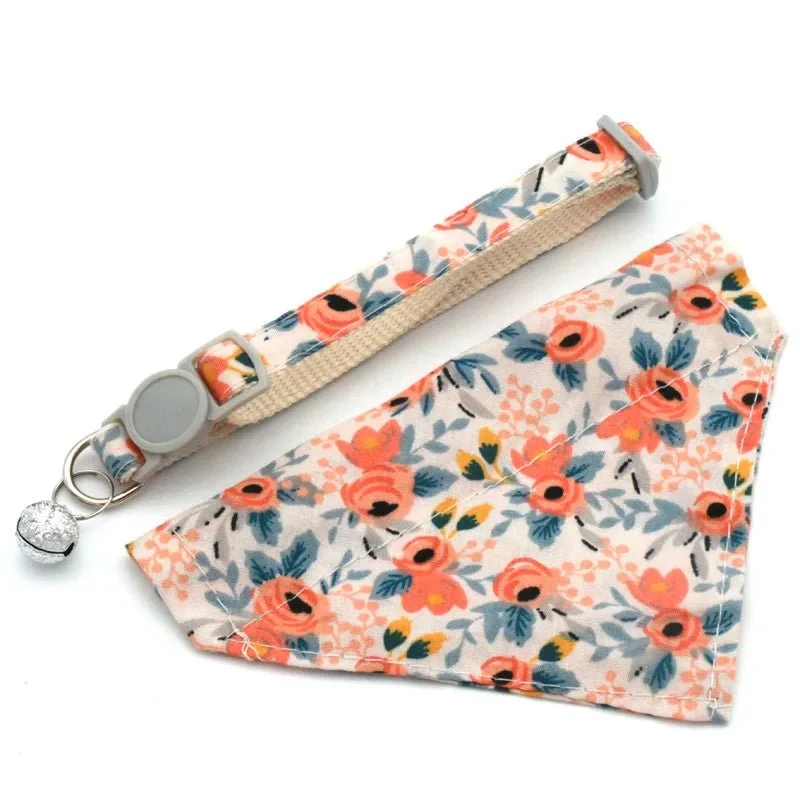 Collier Et Bandana A Fleurs Pour Petit Chien