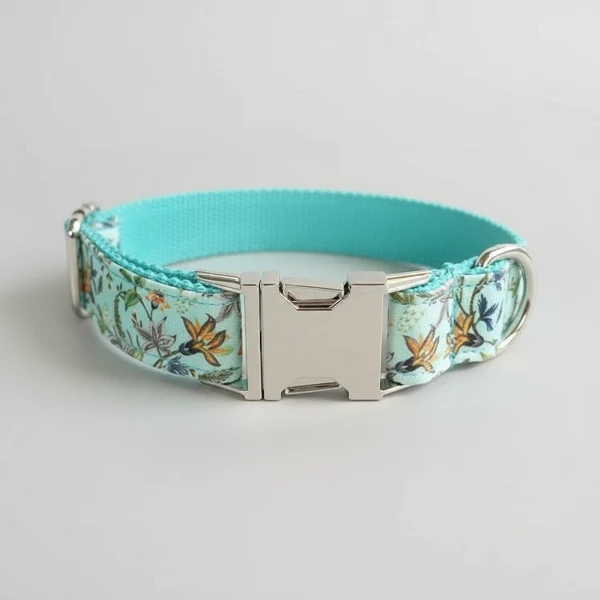 Collier Et Laisse Motif Fleurs Personnalisable Pour Chien